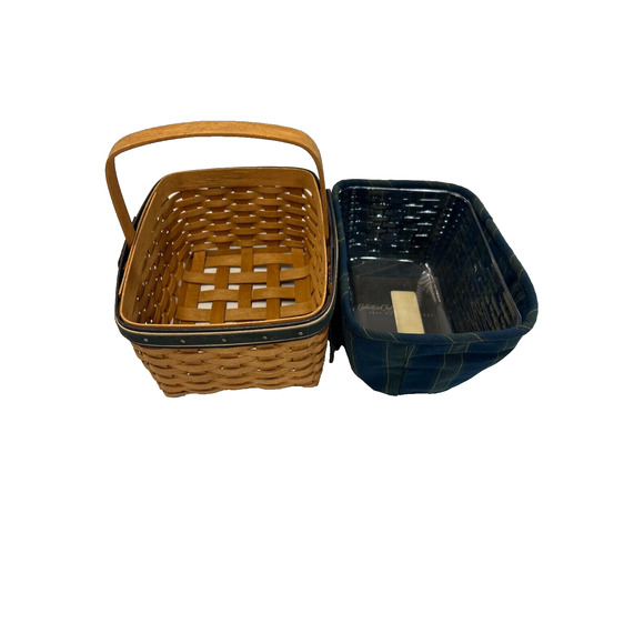 2007 Longaberger Collector's Club Member Basket w/Liner & Protector - Picture 3 of 5